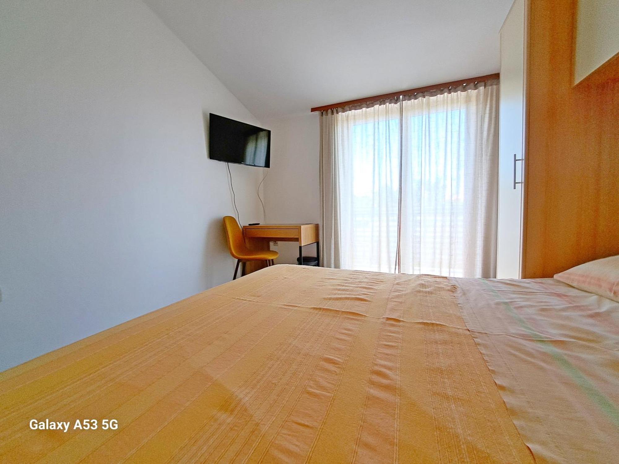Aparments Orange&Blue Appartement Fažana Buitenkant foto