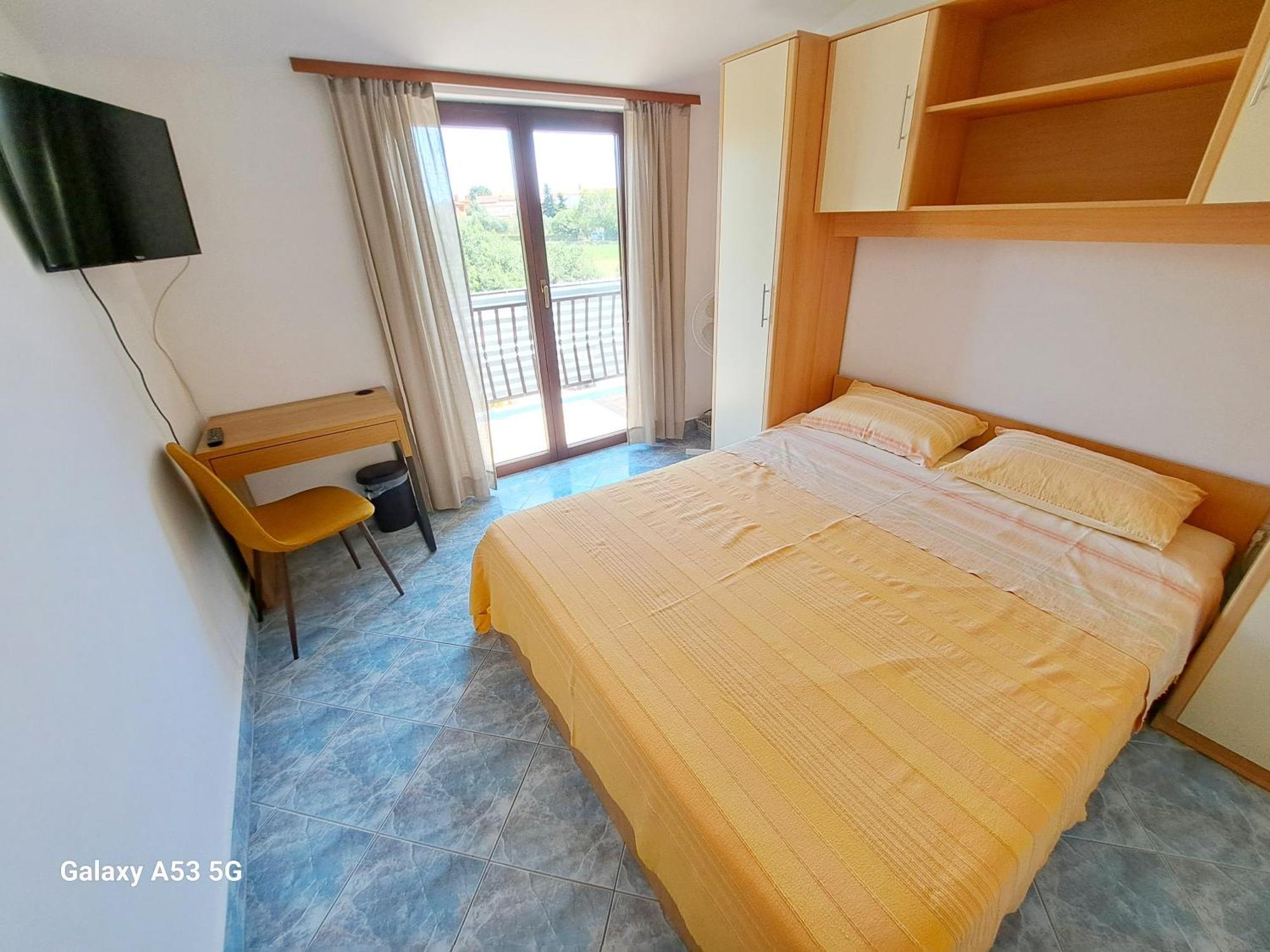 Aparments Orange&Blue Appartement Fažana Buitenkant foto